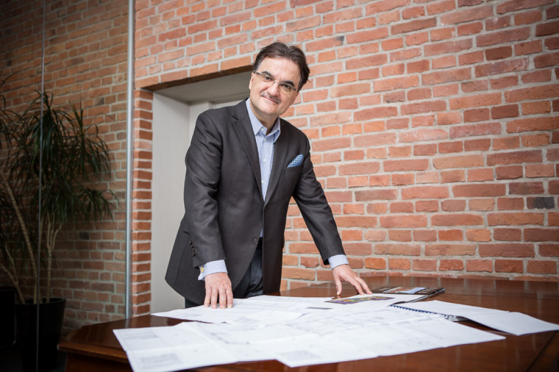 Rafał Szczepański, prezes Fundacji Pamięci o Bohaterach Powstania Warszawskiego, wiceprezes BBI Development, przedsiębiorca i społecznik, fot. mat. pras. Deweloperzy budują pomnik gen. Zbigniewa Ścibor-Rylskiego