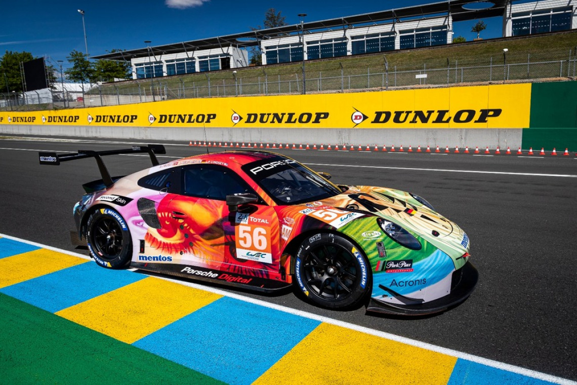 Prywatny zespół klientów Porsche – Project 1 – wystartuje w długodystansowym klasyku Porsche 911 RSR w barwach autorstwa Richarda Phillipsa. Projekt zrealizowano we współpracy z Porsche Digital oraz „Second Skin” fot. mat. prasowe Porsche Niezwykła platforma online do projektowania samochodowych barw