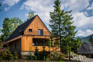  Oto najnowszy projekt pracowni Karpiel Steindel Architektura. Nawiązuje do architektury domów góralskich