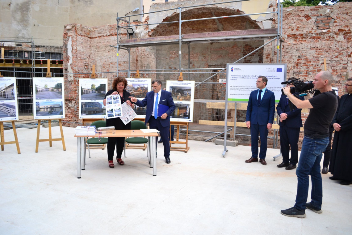fot. mat. prasowe Dziedziniec muzeum przypomina jeszcze labirynt z ceglanych murów. Tak remontują zabytkowe muzeum w Łodzi