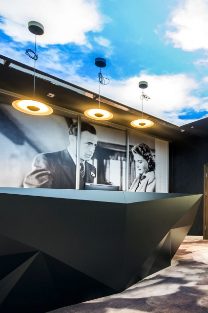 Biuro Warner Bros mat. Gierałtowski & Partnerzy, Extract Design, Carpet Studio fot. mat. prasowe Hollywoodzkie niebo w warszawskim biurowcu, czyli wnętrze polskiego Warner Bros
