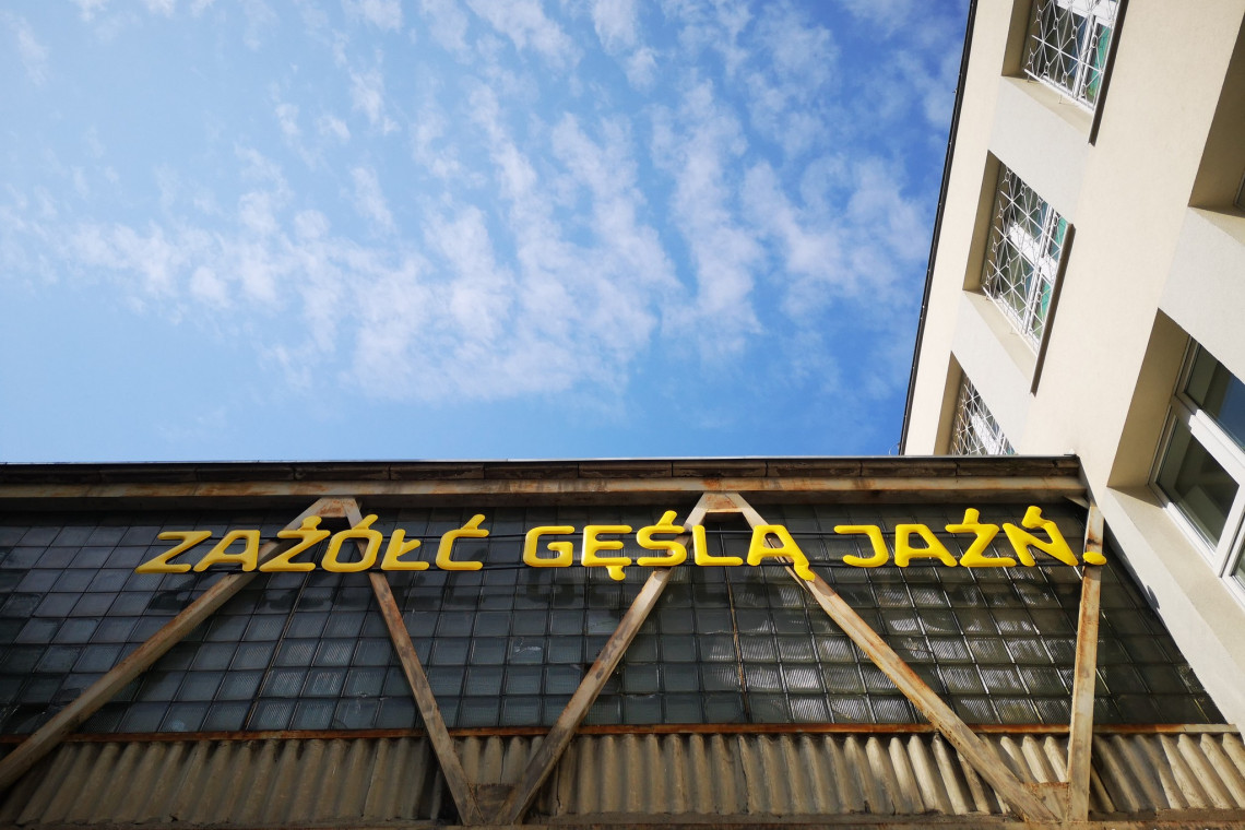Wakacyjny spacer architektoniczny, łącznik budynku YMCA przy ul. Żeromskiego 26// fot. Karolina Szypelt / www. gdynia.pl Spacer gdyńskim szlakiem modernizmu
