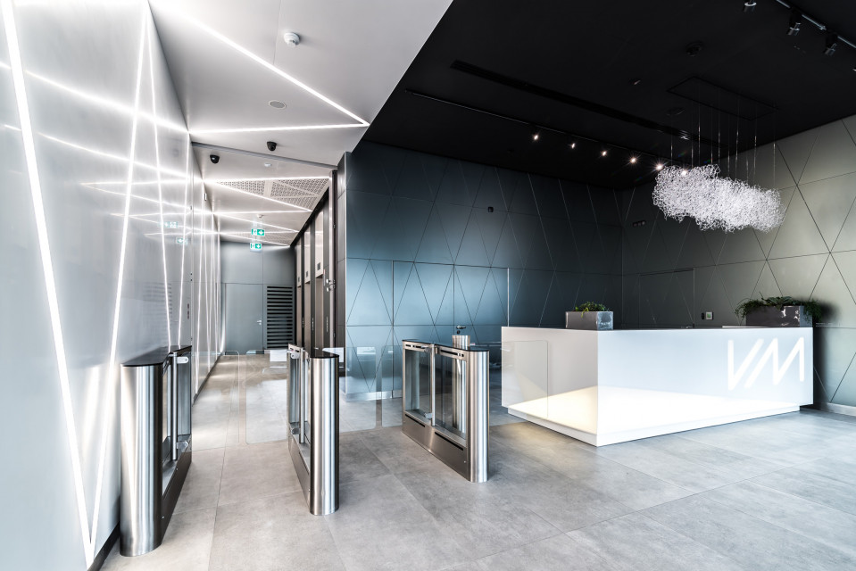 fot. mat. pras. Trudna działka, nieszablonowa bryła. Architektura Villa Metro Business House warta docenienia