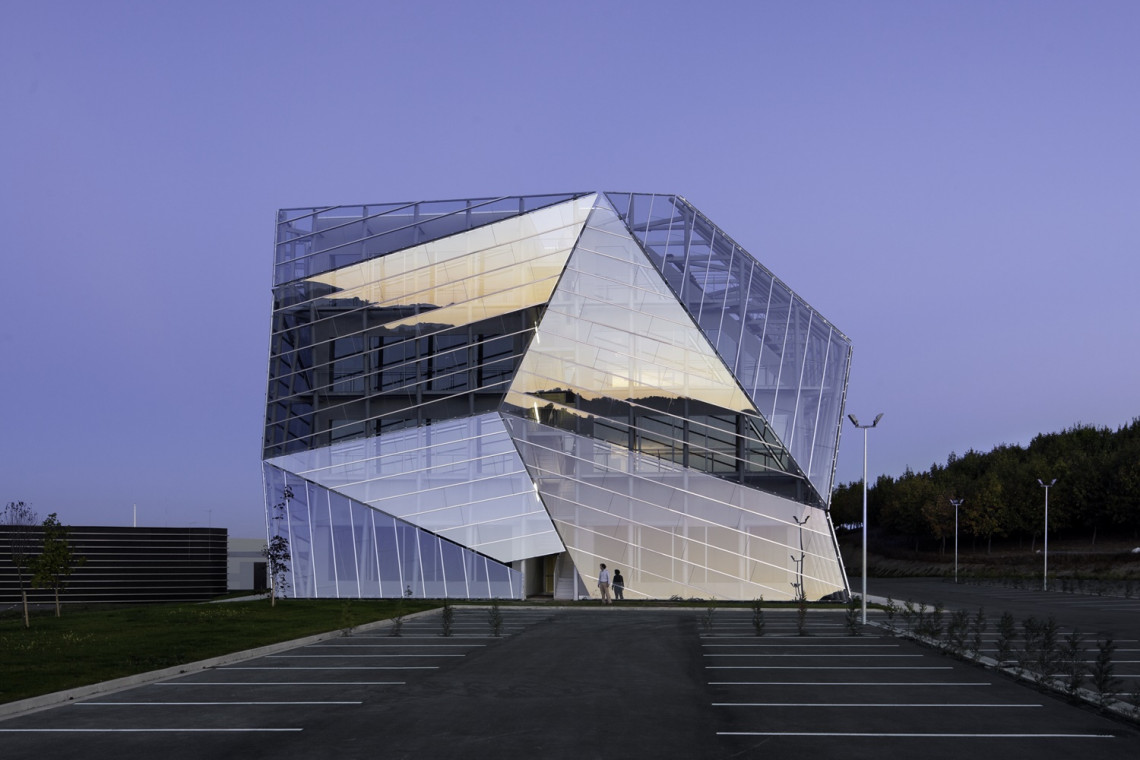 fot. Guardian Glass Fasady ze skórą podwójną