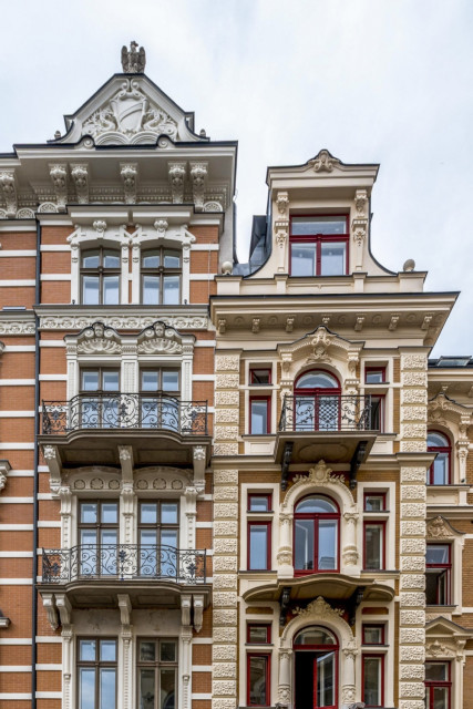 fot. mat. pras. Artyści, historycy i architekci razem dla jednego projektu. Kamienice w centrum Warszawy wróciły do dawnej świetności