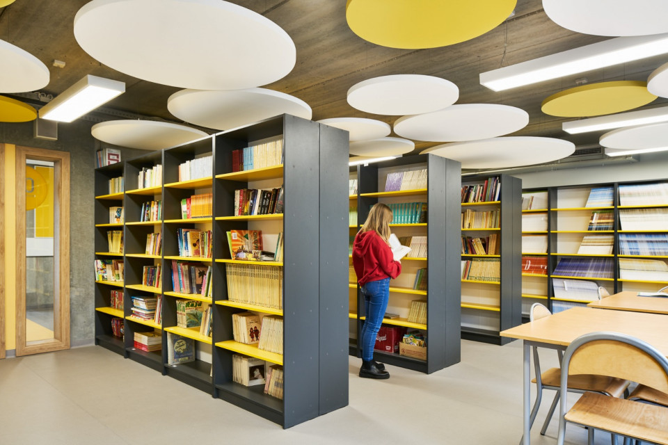 SP46 im. Marii Dąbrowskiej w Poznaniu, fot. mat. pras. Oto przyszłość budownictwa. TOP 5 obiektów z prefabrykatów i modułów, które walczą w konkursie 4Buildings Awards