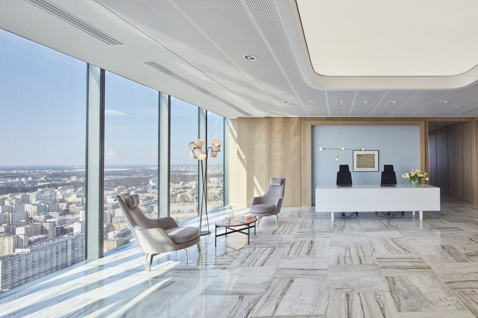White&Case- Recepcja- fot. Budzik Studio Nowe biuro White & Case w Warszawie: architektura, która łączy przeszłość z przyszłością
