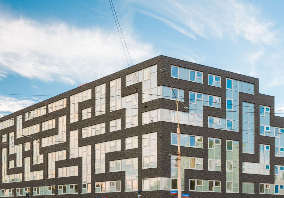 Starter III fot. mat. prasowe AP Szczepaniak Elewacja jak klocki Tetris. Architekci z AP Szczepaniak postawili na szkło i płytki elewacyjne