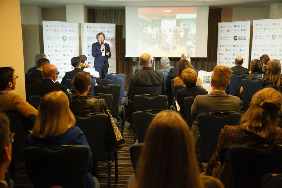 Radosław Szwugier, Co-Founder, Co:Spot office & coworking, fot. PTWP Property Forum: Tak było podczas dyskusji "Work & Leisure Talks. Wszystko o coworkingu w Łodzi"
