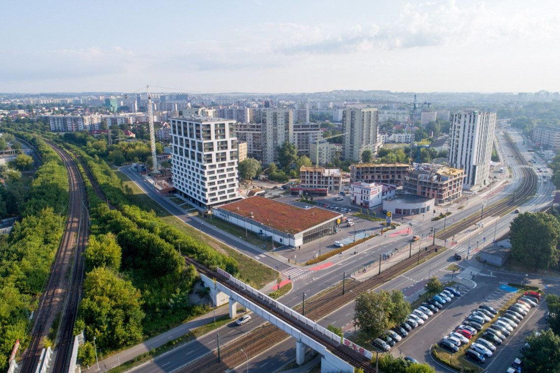 W najliczniej obsadzonej kategorii, w której mierzyły się nowe budynki wielorodzinne bezkonkurencyjny okazał się Mogilska Tower w Krakowie – dzieło architektów z B2 Studio urzeczywistnione przez Przedsiębiorstwo Budowlano-Handlowo-Transportowe „Edmund Leś”, fot. mat. Baumit Fasada Roku 2019: jury wyłoniło zwycięzców