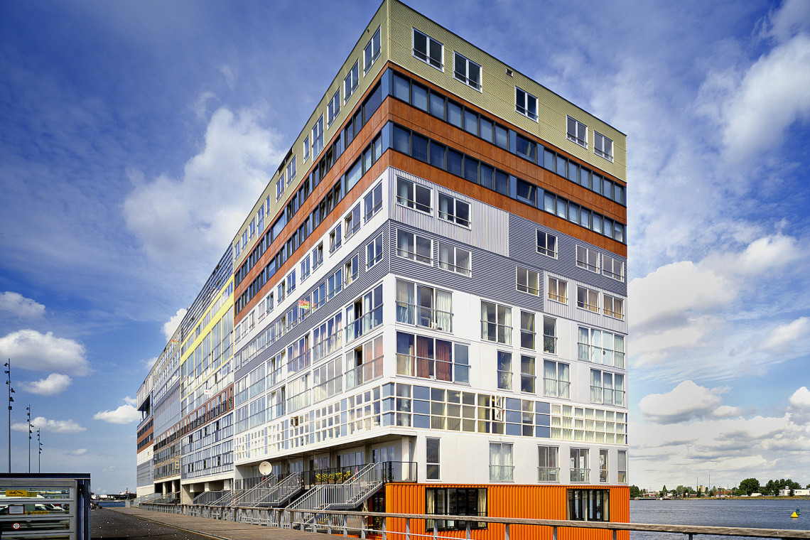 Silodam w porcie w Amsterdamie projektu MVRDV, fot. MVRDV Architektura musi wyjść poza chwytliwe slogany