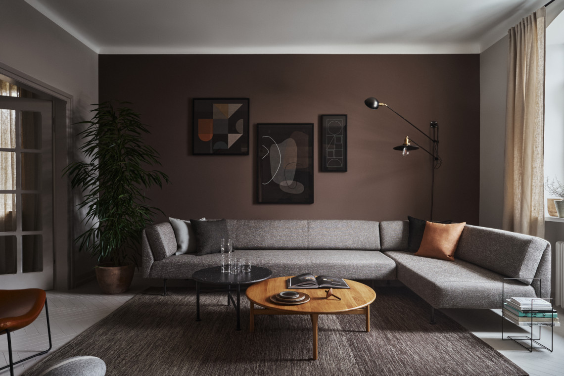 Noti Studio w zabytkowej willi na warszawskiej Sadybie. Proj. Piotr Kuchciński. Fot. Mat. prasowe Nowy showroom polskiej marki w zabytkowej willi. Wnętrza zaprojektował Piotr Kuchciński