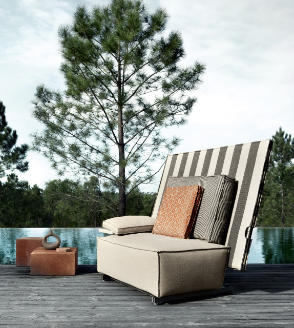 Kolekcja Oh, it rains! Proj. Philippe Starck. Fot. Mat. prasowe Wypoczynek na zewnątrz. Meble outdoorowe wg. Antonio Citterio, Philipe’a Starcka i Naoto Fukasawy