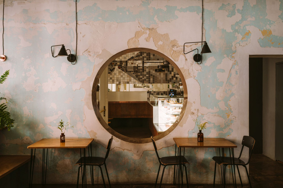 Bistro Massolit Cooks. Proj. Miastopracownia. Fot. Pion Studio Top 10 gastro z charakterem: restauracje, bary i kawiarnie, których wnętrza robią wrażenie