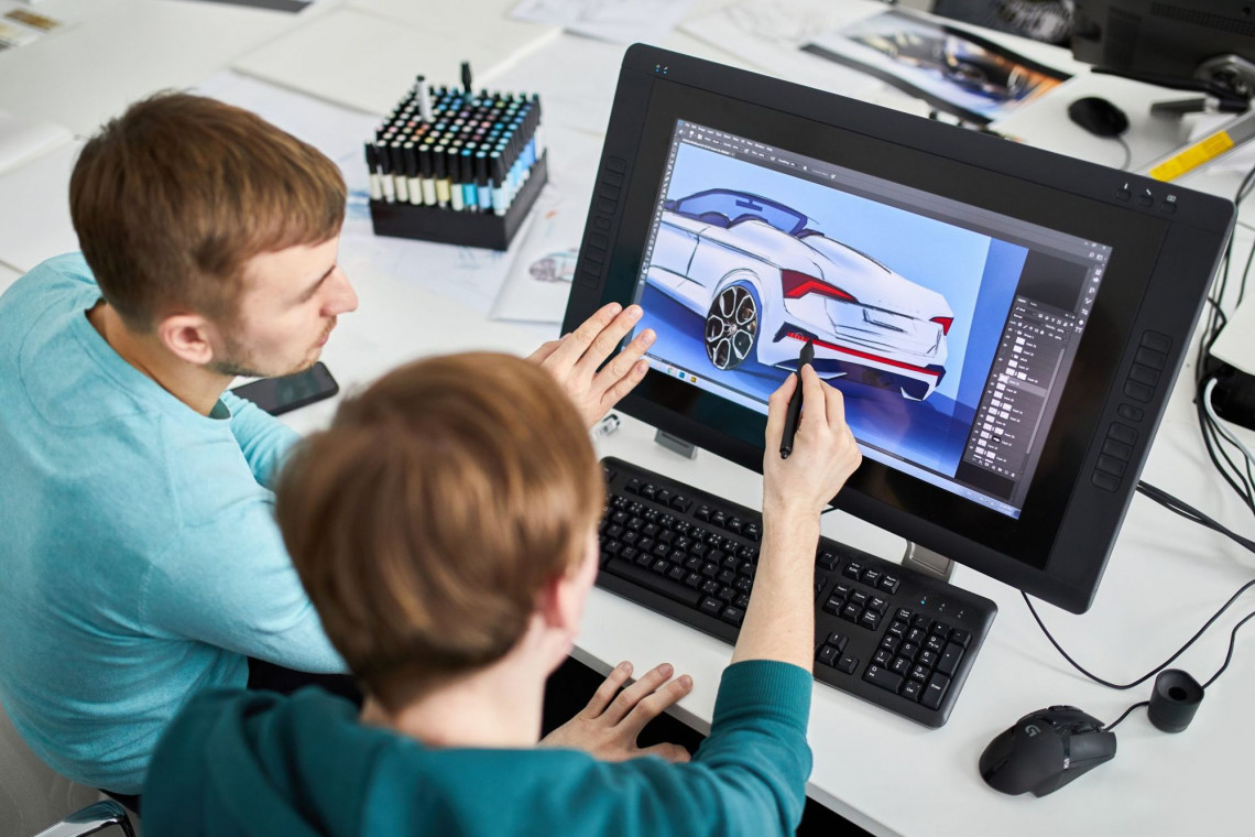 Skoda pochwaliła się samochodem koncepcyjnym zaprojektowanym w ramach studenckiego projektu Akademii Skody. Studenci pod czujnym okiem głównego projektanta marki Olivera Stefaniego zaprojektowali i zbudowali wersję Spidera nowego kompaktowego modelu Skoda Scala, fot. mat. prasowy Skoda Studenci zaprojektowali nowy model Skody. Design zachwyca!
