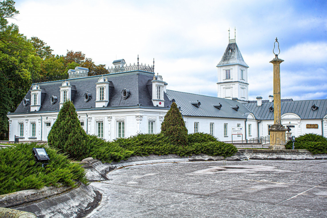 Swojego reprezentanta mamy nadal także w kategorii „renowacja historyczna”. To Muzeum Regionalne w Kozienicach, którego remont na poziomie elewacji wykonała Korporacja Budowlana DARCO Dariusz Żak, fot. Baumit Polskie projekty w finale konkursu o tytuł Europejskiej Fasady Roku!
