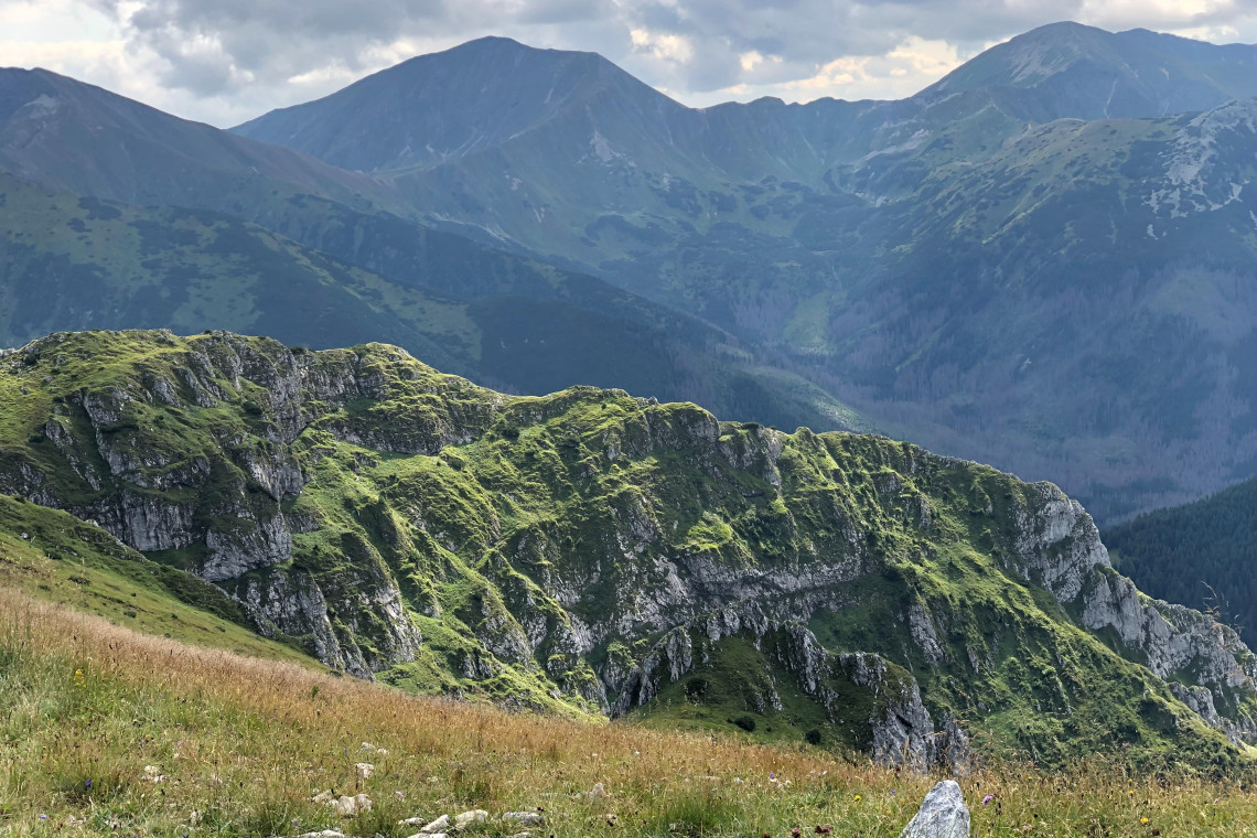 Fot. Mateusz Urbanek / Unsplash Inspektor Nadzoru Budowlanego nakazał rozbiórkę wypożyczalni nart w Bukowinie Tatrzańskiej