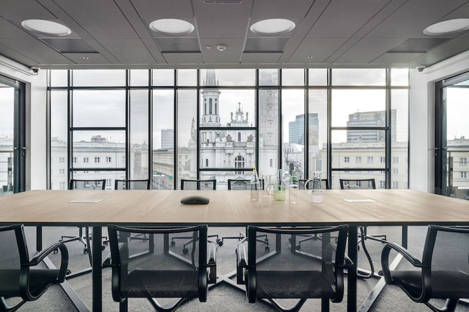 Mood Works jako jedyne biuro architektoniczne z Polski zdobyło nagrodę w konkursie Outstanding Property Award London 2019 (OPAL). To już kolejne międzynarodowe wyróżnienie jakie zdobył projekt warszawskiego biura firmy medialnej Viacom Polska, fot. mat. arch. Worek nagród bez dna. Biuro projektu Mood Works z kolejną nagrodą na koncie