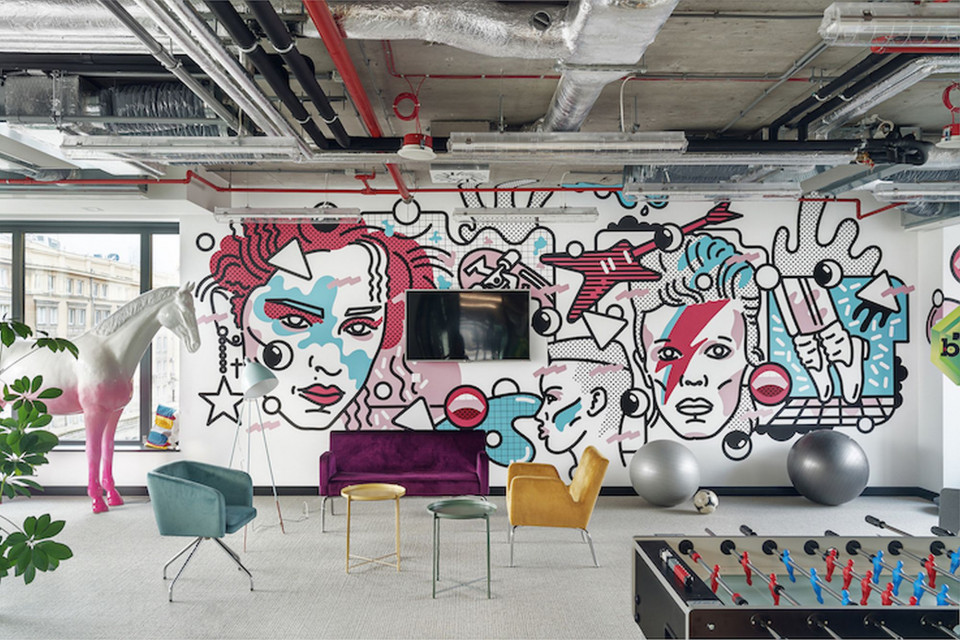 Mood Works jako jedyne biuro architektoniczne z Polski zdobyło nagrodę w konkursie Outstanding Property Award London 2019 (OPAL). To już kolejne międzynarodowe wyróżnienie jakie zdobył projekt warszawskiego biura firmy medialnej Viacom Polska, fot. mat. arch. Worek nagród bez dna. Biuro projektu Mood Works z kolejną nagrodą na koncie