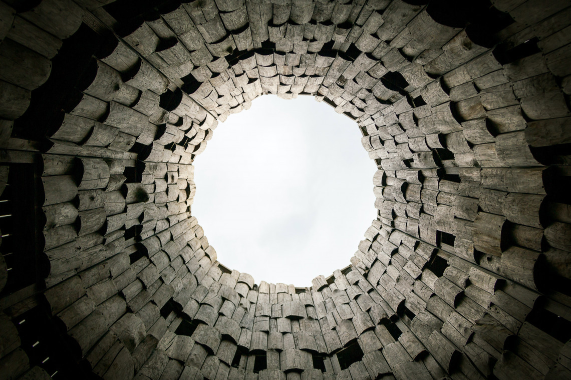 Fot. Maria Krasnova / Unsplash Zaczyna brakować wody w studniach; problemy mogą mieć elektrownie