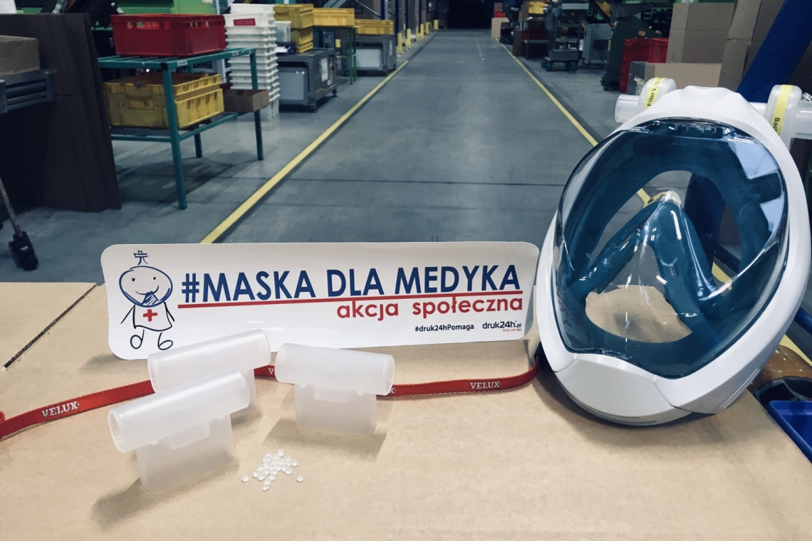 W gnieźnieńskiej fabryce Velux wyprodukowano 10 tys. adapterów do masek do snorkelingu. Fot. Mat. prasowe / Magdalena Steier Maski do snorkelingu zamieniają w maski dla medyków