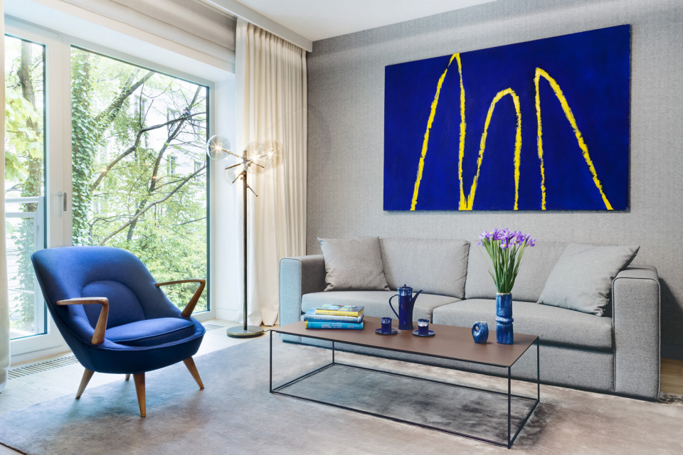 Classic Blue, odcień nieba o zmroku, to kolor roku 2020 według Instytutu Pantone. Stał się on inspiracją dla pierwszej w Polsce wystawy poświęconej tylko jednej barwie, Fot. Marcin Koniak Classic Blue - pierwsza w Polsce wystawa poświęcona jednej barwie