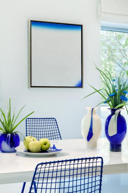 Classic Blue, odcień nieba o zmroku, to kolor roku 2020 według Instytutu Pantone. Stał się on inspiracją dla pierwszej w Polsce wystawy poświęconej tylko jednej barwie, Fot. Marcin Koniak Classic Blue - pierwsza w Polsce wystawa poświęcona jednej barwie