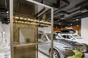 Unikalny koncept inspirowany skandynawskim stylem. Zobacz nowy showroom Volvo w Starym Browarze