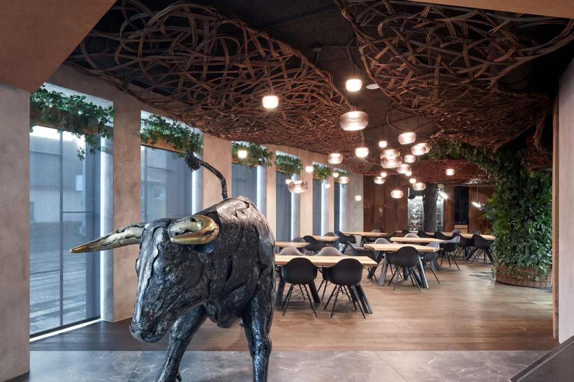 fot. Boysplaynice Warsztat samochodowy zmienili w designerską restaurację