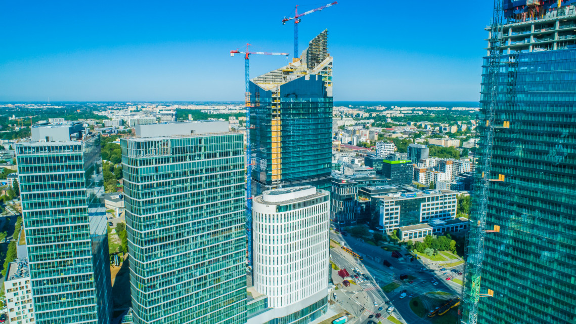 Zdjęcia z budowy biurowca Skyliner. Fot. Mat. prasowe Warbud Skyliner na ostatniej prostej. Zaglądamy na budowę biurowca projektu APA Wojciechowski