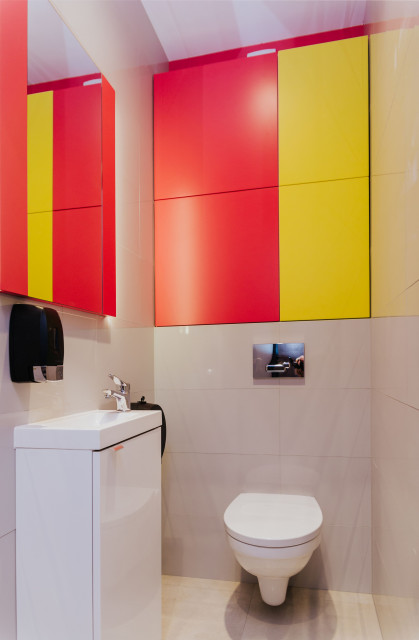 Kolorowe biuro sprzedaży w kontenerze, Kraków. Proj. MJanimo Design. Fot. Mat. MJanimo Design Zaprojektowali biuro sprzedaży w kontenerze