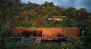 Ukryty w bujnej dżungli Kostaryki. Ten niewielki ośrodek wydaje się wymarzonym miejscem na wakacje