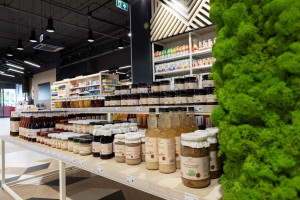Rossmann z flagowym salonem. Design jest... kosmiczny