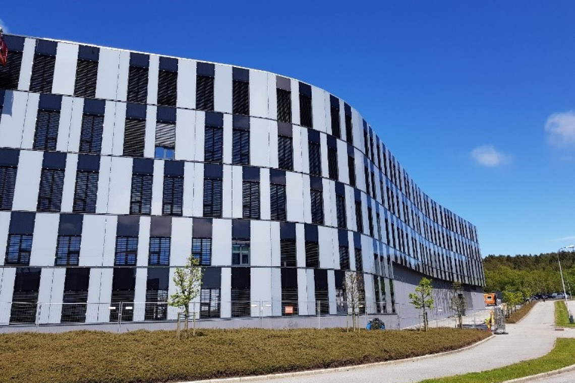 Realizacja z wykorzystaniem technologii ML System w Stavanger w Szwecji. Fot. Mat. prasowe ML System Coraz więcej dużych inwestycji wykorzystujących rozwiązania BIPV