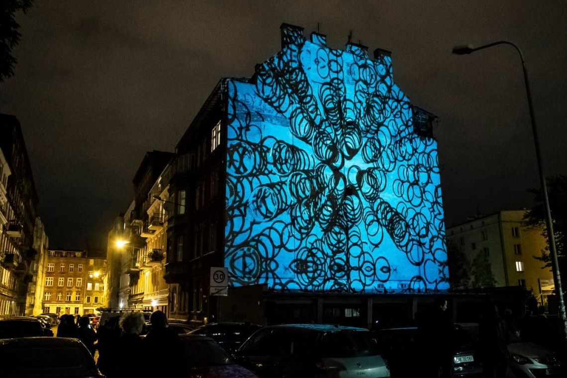 Kinomural w 2019 fot. Piotr Bartos Ruchome murale na wrocławskich kamienicach