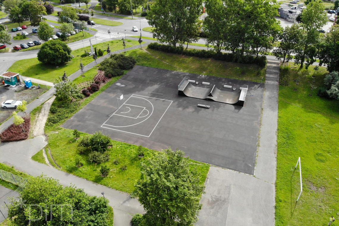 Nowa atrakcja dla aktywnych - Skatepark na os. Tysiąclecia fot. ZDM Nowe atrakcje dla aktywnych. Rampa Malty i skatepark na osiedlu Tysiąclecia