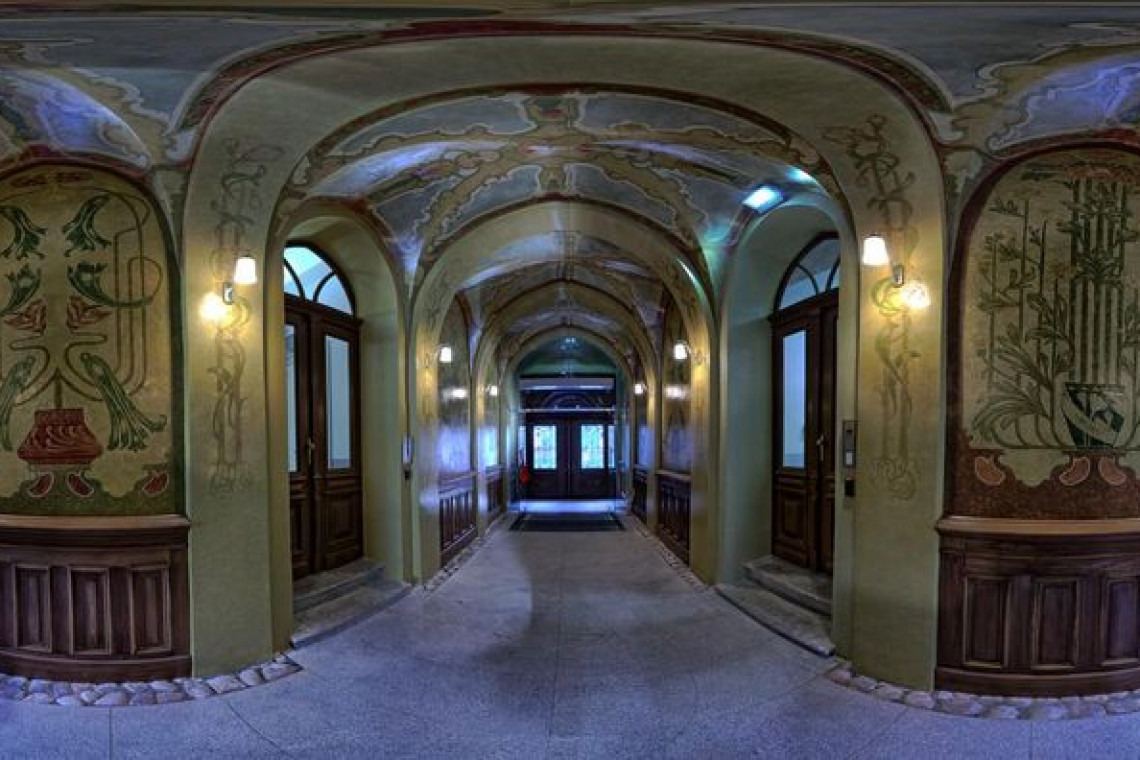 Panorama 360 - ul. Tuwima 46. Panorama do obejrzenia na stronie: https://rewitalizacja.uml.lodz.pl/dzialania/3-okolice-dworca-lodz-fabryczna-i-parku-moniuszki/tuwima-46/, fot. mat. MPU Rewitalizacja Łodzi w szerokiej panoramie 360 stopni
