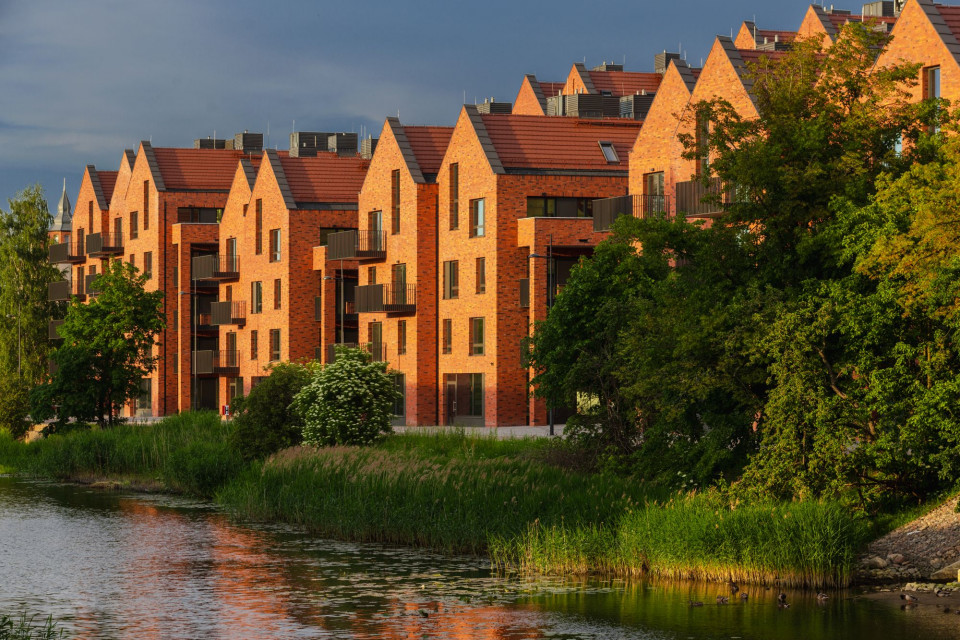 Inwestycja zlokalizowana jest tuż nad Motławą obok Wyspy Spichrzów. Wyróżnikiem Riverview jest m.in. architektura, która ma być uzupełnieniem zabytkowej zabudowy Gdańska, fot. mat. Vastint Szymon Wojciechowski: Chcieliśmy stworzyć klasyk, a nie modny i krótkotrwały bestseller