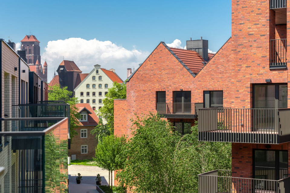 Inwestycja zlokalizowana jest tuż nad Motławą obok Wyspy Spichrzów. Wyróżnikiem Riverview jest m.in. architektura, która ma być uzupełnieniem zabytkowej zabudowy Gdańska, fot. mat. Vastint Szymon Wojciechowski: Chcieliśmy stworzyć klasyk, a nie modny i krótkotrwały bestseller