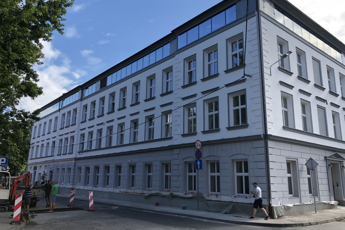 Neoklasycystyczna kamienica w centrum Bielska-Białej odzyskuje blask. To efekt działań Archas Design, fot. mat. prasowe Neoklasycystyczna kamienica w centrum Bielska-Białej odzyskuje blask. To efekt pracy Archas Design
