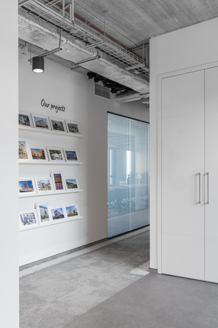 Nowe biuro Vastint projektu Bit Creative Barnaba Grzelecki, fot. Fotomohito Industrialnie, ale przytulnie. Warszawscy architekci zaprojektowali nową siedzibę Vastint