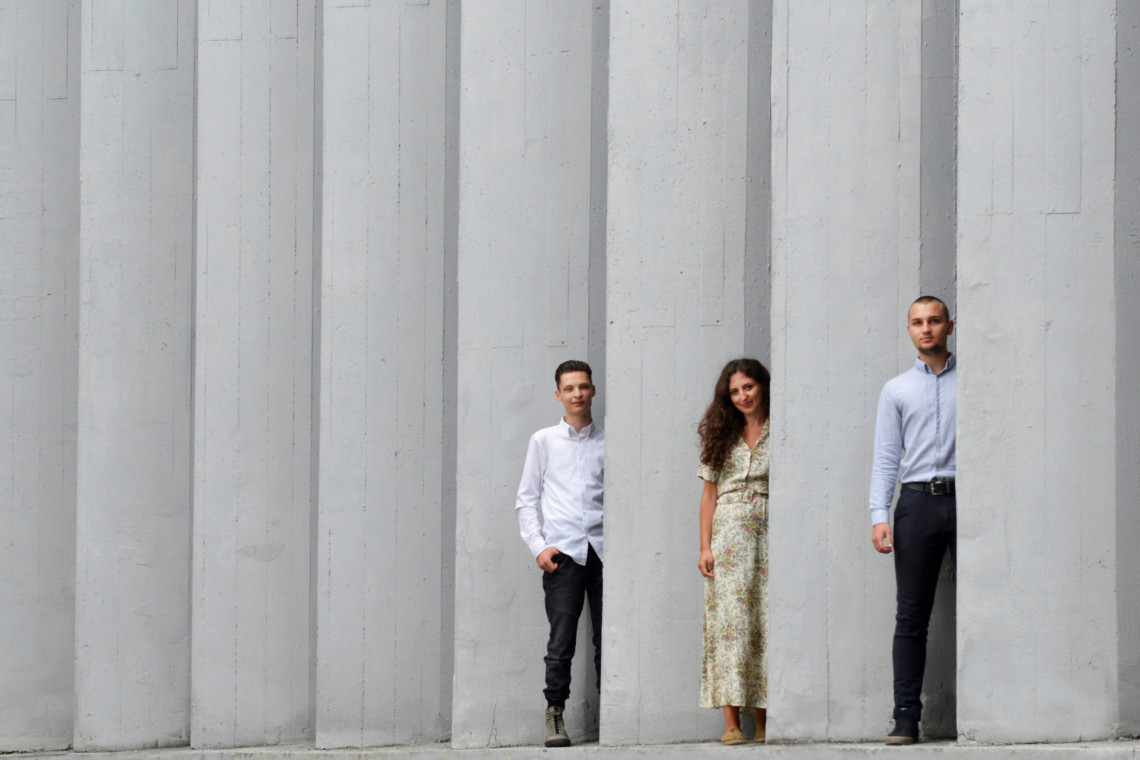 Julia Giżewska, Dominik Kowalski i Paweł Białas – studenci Wydziału Architektury Politechniki Śląskiej w Gliwicach. Fot. Mat. prasowe Projekt polskich studentów zdobył uznanie międzynarodowego jury
