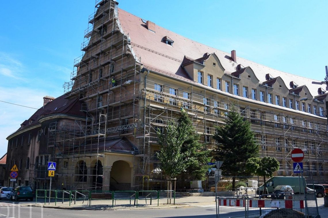Fot. www.poznan.pl Trwa remont zabytkowego gmachu szkoły w Poznaniu