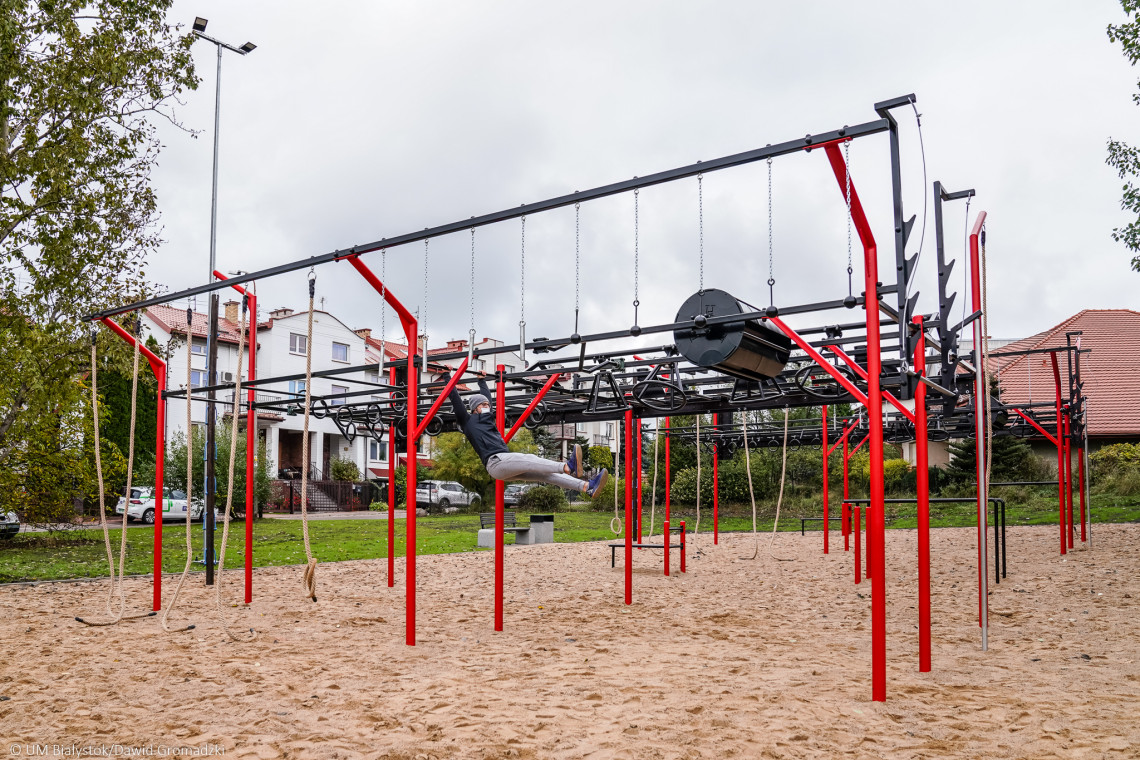 Fot. Dawid Gromadzki, UM Białystok, www.bialystok.pl W Białymstoku powstał jeden z największych w kraju outdoorowych parków OCR