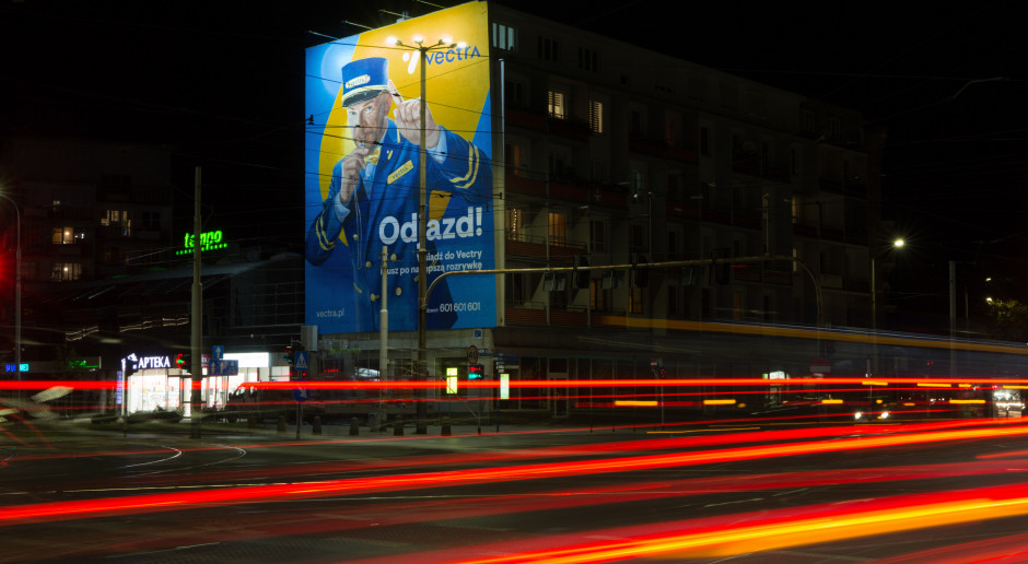 Kolorowe murale z Cezarym Pazurą we Wrocławiu i Gdańsku