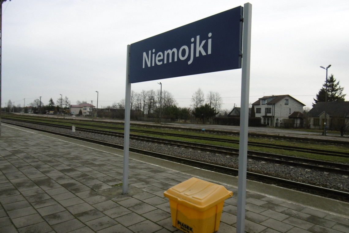 Stacja Niemojki. Fot. PKP Polskie Koleje Liniowe SA Nowy peron na trasie Siedlce-Czeremcha. Także dla osób z niepełnosprawnością