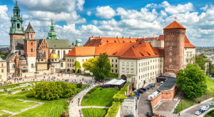 Zamek Królewski na Wawelu z historycznym wynikiem zwiedzających