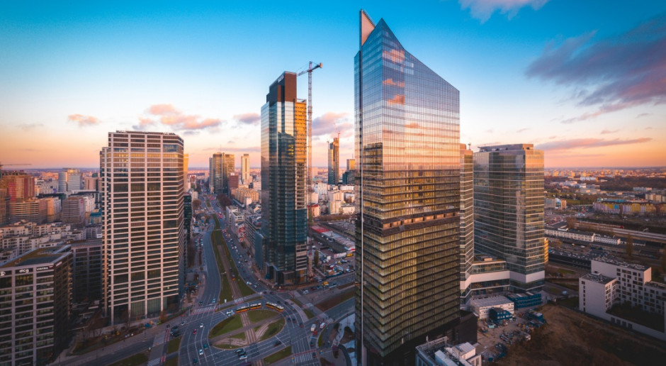Przyglądamy się imponującym fasadom warszawskiego Skylinera