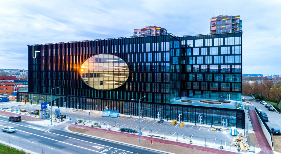 Architektura tego biurowca intryguje