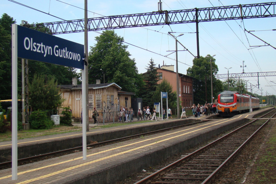 Kolejne stacje kolejowe ze zmodernizowanymi peronami